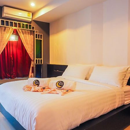 De Ja Moon Hostel Čiang Mai Exteriér fotografie