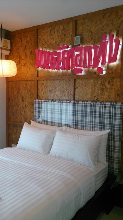 De Ja Moon Hostel Čiang Mai Pokoj fotografie