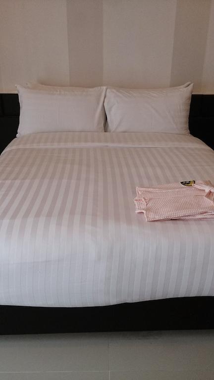 De Ja Moon Hostel Čiang Mai Pokoj fotografie