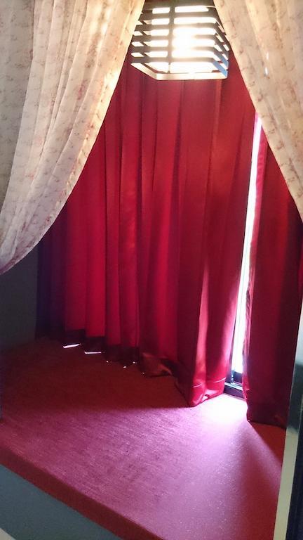De Ja Moon Hostel Čiang Mai Pokoj fotografie