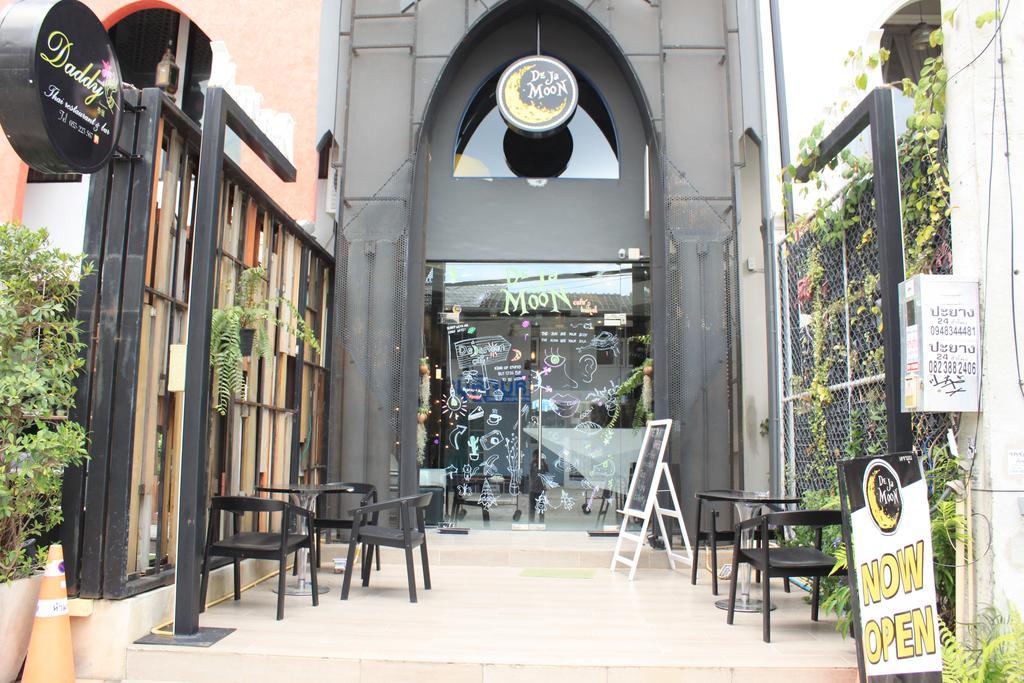 De Ja Moon Hostel Čiang Mai Exteriér fotografie